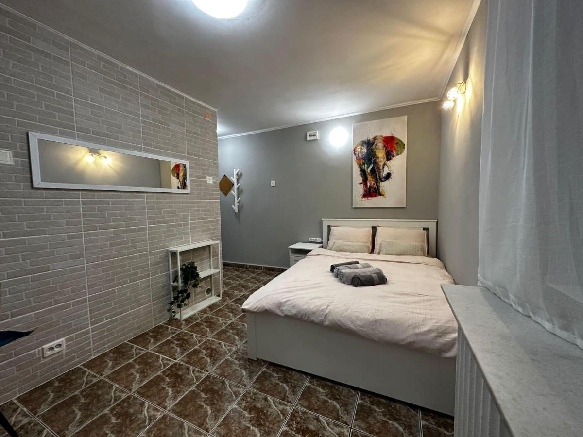 One Room Apartment Decebal Bukarest Exterior foto
