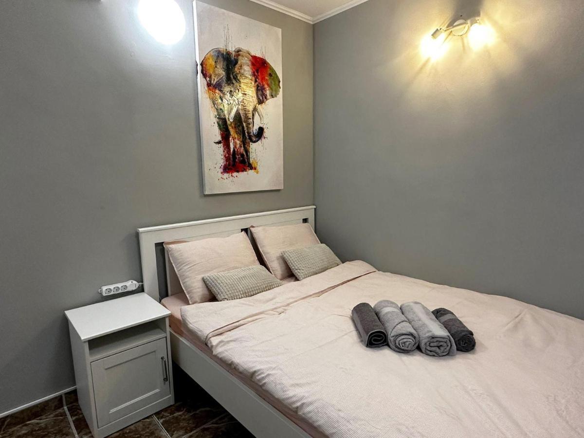 One Room Apartment Decebal Bukarest Exterior foto