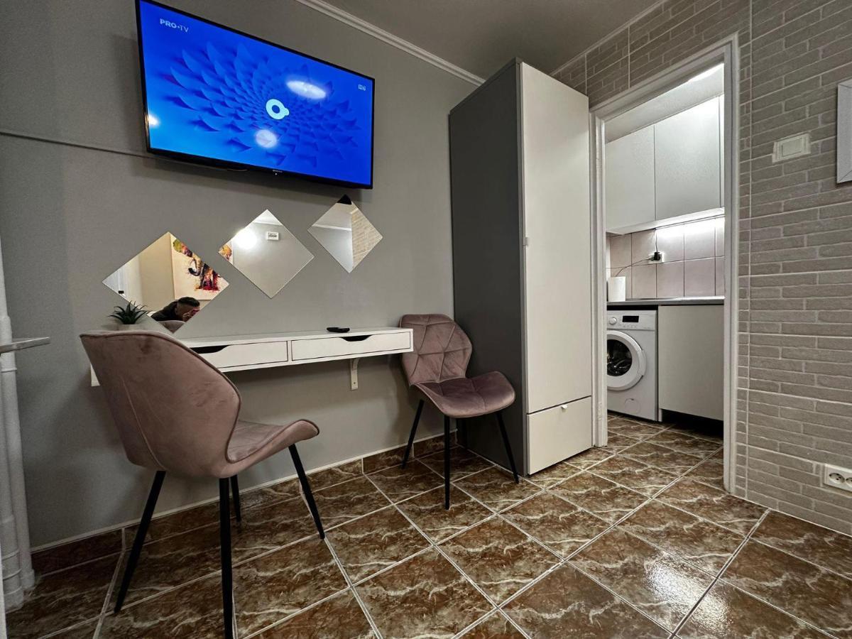 One Room Apartment Decebal Bukarest Exterior foto
